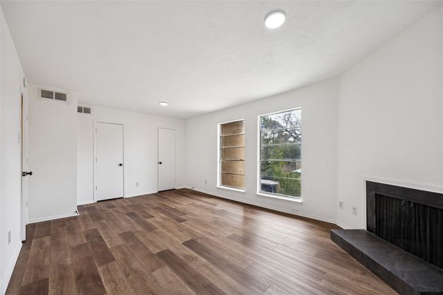 4044 Buena Vista Street 205, Dallas, TX 75204