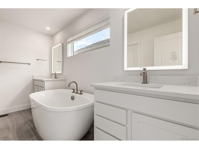 35 Ascent Trl, Englewood, CO 80112