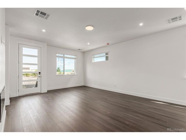 35 Ascent Trl, Englewood, CO 80112