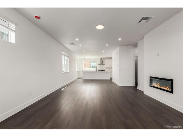 35 Ascent Trl, Englewood, CO 80112