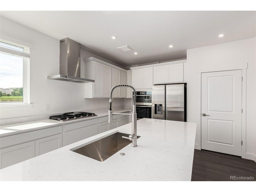 35 Ascent Trl, Englewood, CO 80112