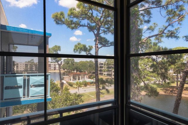 5970 80TH STREET N 411, St Petersburg, FL 33709