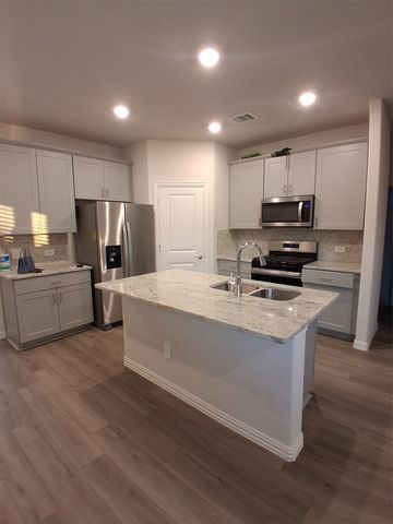 4000 Marble Falls, Farmersville, TX 75442