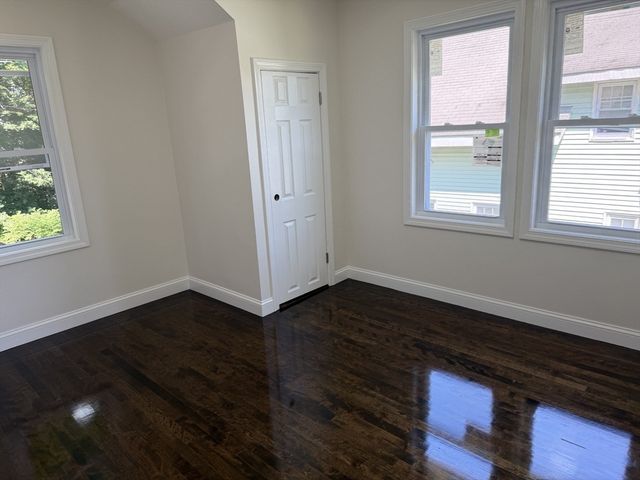 47 Ideal Rd, Worcester, MA 01604