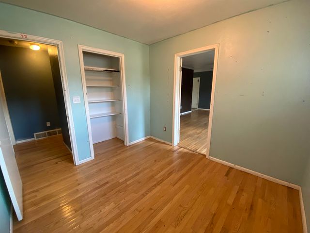 1948 3rd St NW, Minot, ND 58703