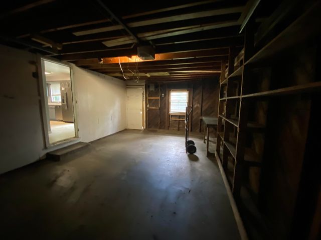 1948 3rd St NW, Minot, ND 58703