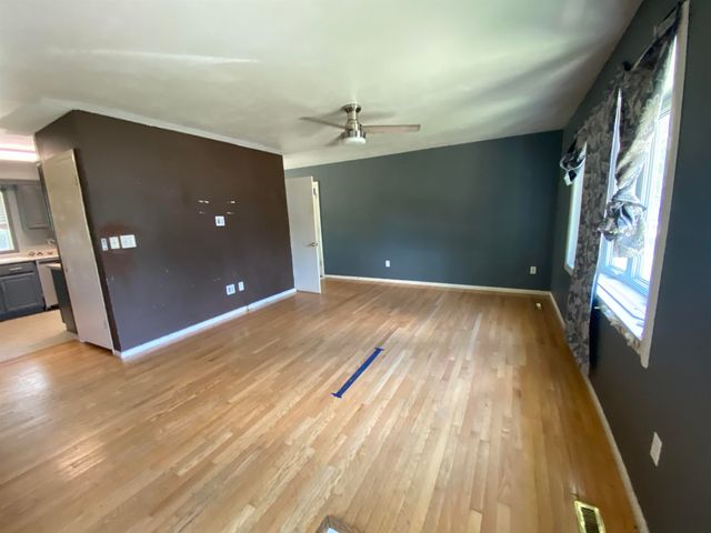 1948 3rd St NW, Minot, ND 58703