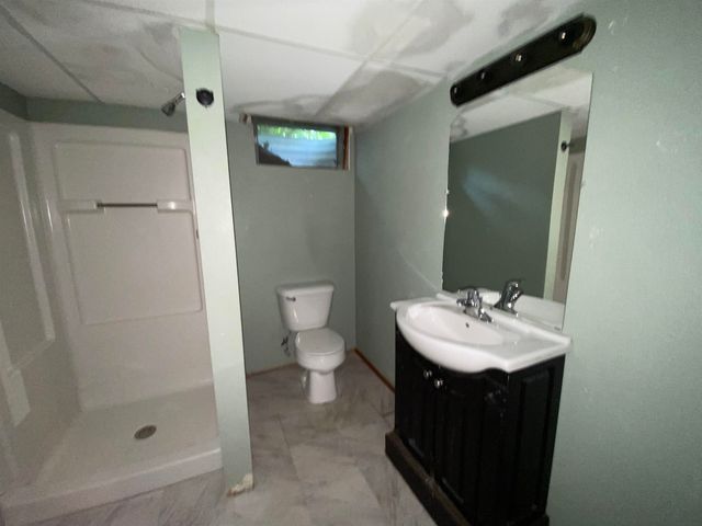 1948 3rd St NW, Minot, ND 58703