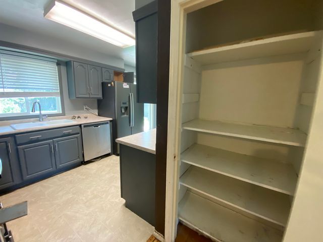 1948 3rd St NW, Minot, ND 58703