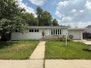 1948 3rd St NW, Minot, ND 58703