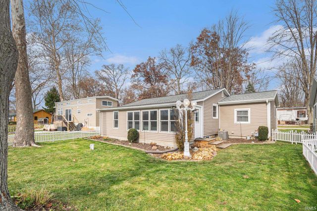 5445 W Warren Street, Silver Lake, IN 46982
