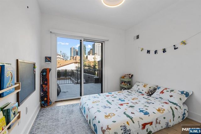 10 Bright Street 1, Jersey City, NJ 07302