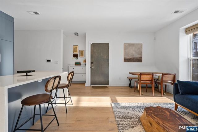 10 Bright Street 1, Jersey City, NJ 07302