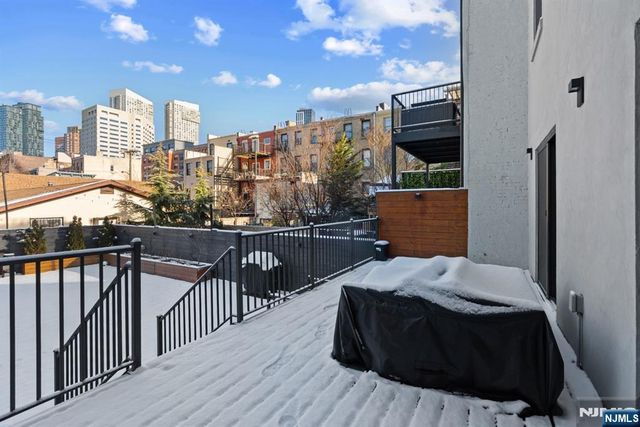 10 Bright Street 1, Jersey City, NJ 07302