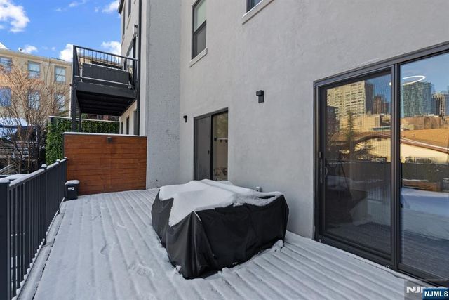 10 Bright Street 1, Jersey City, NJ 07302