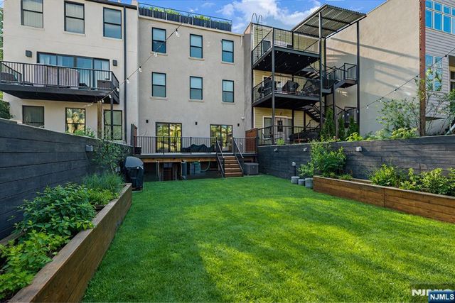 10 Bright Street 1, Jersey City, NJ 07302