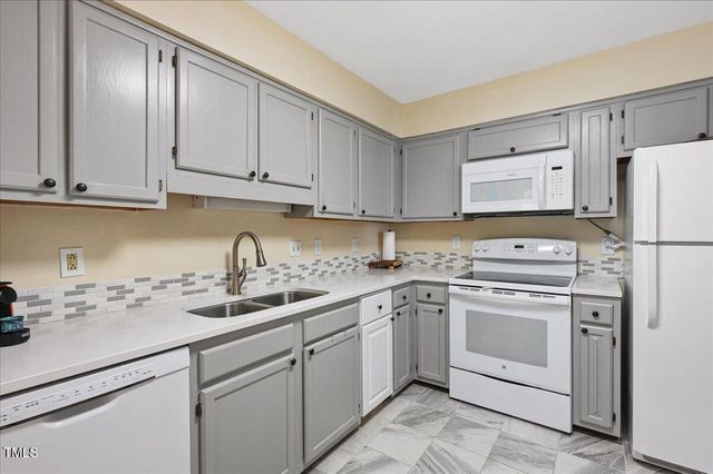 250 S Estes Drive Apt 115, Chapel Hill, NC 27514