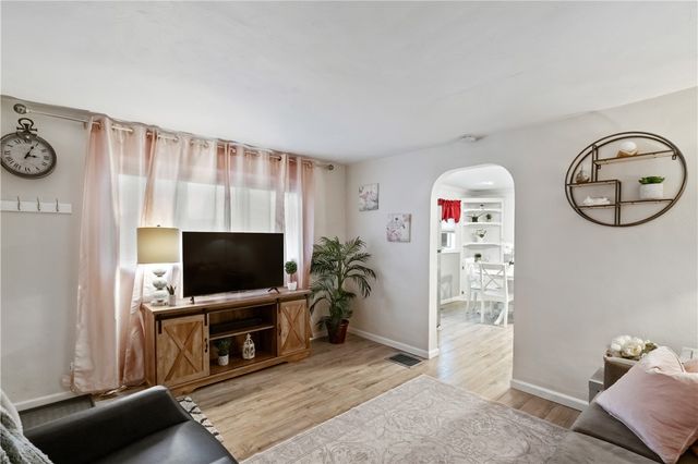 242 S Washington, City Of Greensburg, PA 15601