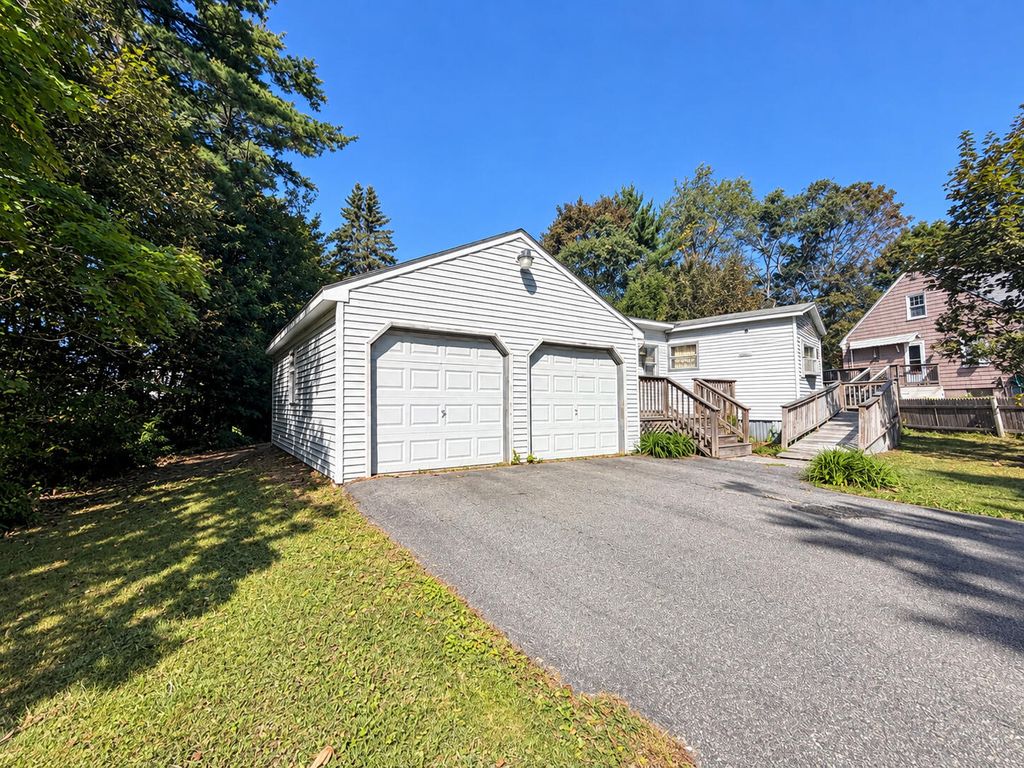 85 Farnham Street, Portland, ME 04103 — photo 4