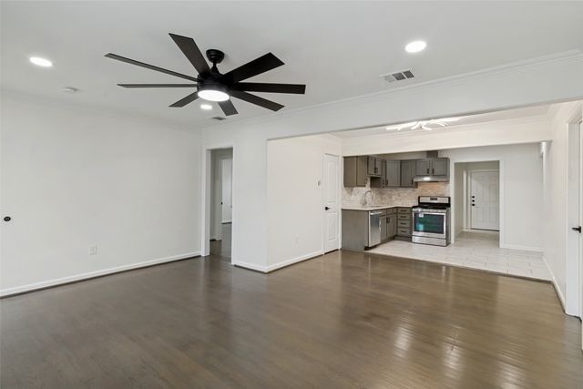 6502 Howard Avenue, Dallas, TX 75227