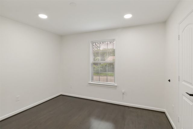 6502 Howard Avenue, Dallas, TX 75227
