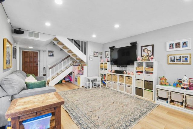 3015 Plaza Leonardo, Bonita, CA 91902