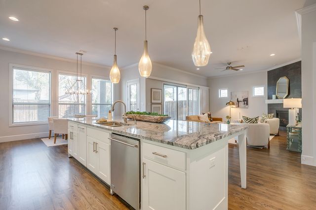 3812 W 5th Street, Fort Worth, TX 76107