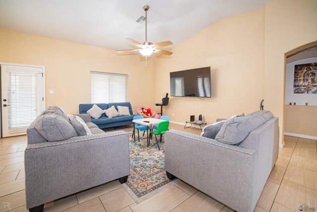 1520 N Jennifer Ave, Somerton, AZ 85350