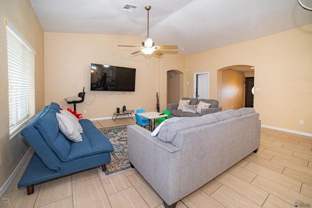 1520 N Jennifer Ave, Somerton, AZ 85350