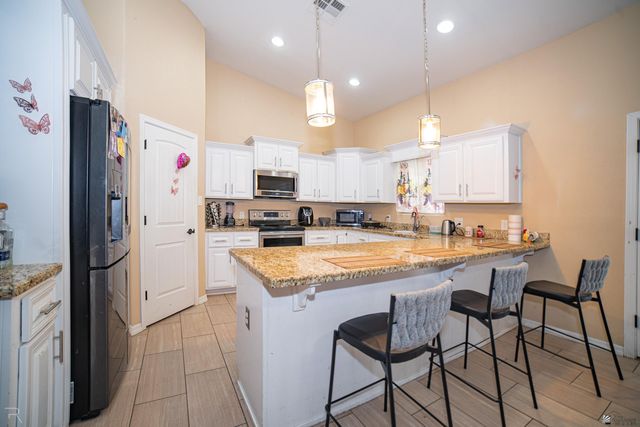 1520 N Jennifer Ave, Somerton, AZ 85350