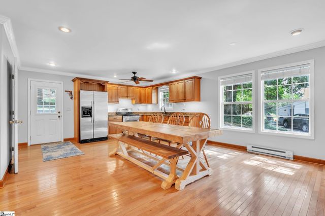 8 Spring Street, Piedmont, SC 29673