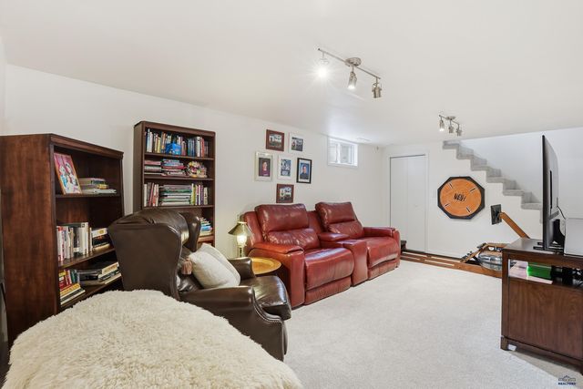 1605 11TH ST, Rapid City, SD 57701