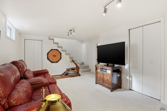 1605 11TH ST, Rapid City, SD 57701