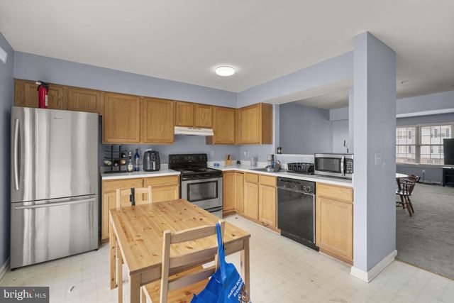 4008 CUTTY SARK RD, Middle River, MD 21220