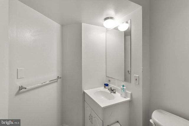 4008 CUTTY SARK RD, Middle River, MD 21220