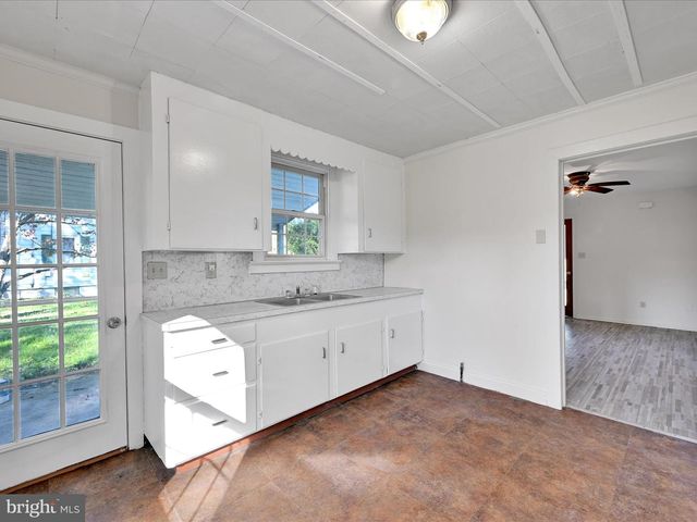 1734 THOMPSON AVE, Annville, PA 17003