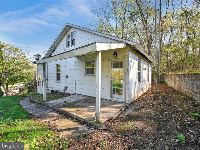 1734 THOMPSON AVE, Annville, PA 17003