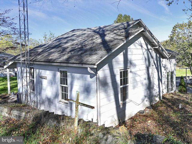 1734 THOMPSON AVE, Annville, PA 17003