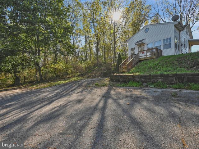 1734 THOMPSON AVE, Annville, PA 17003