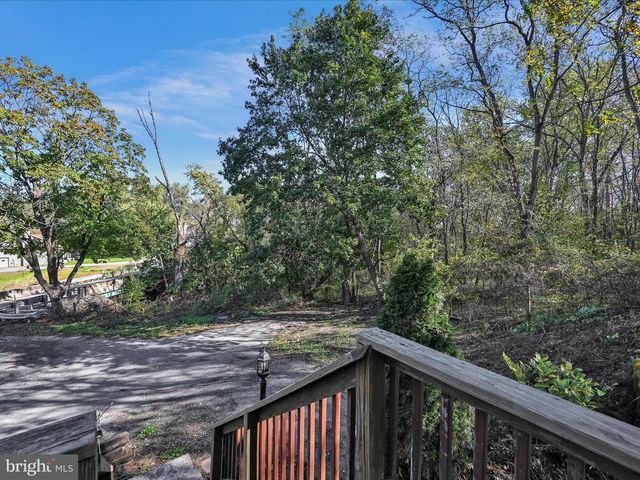 1734 THOMPSON AVE, Annville, PA 17003