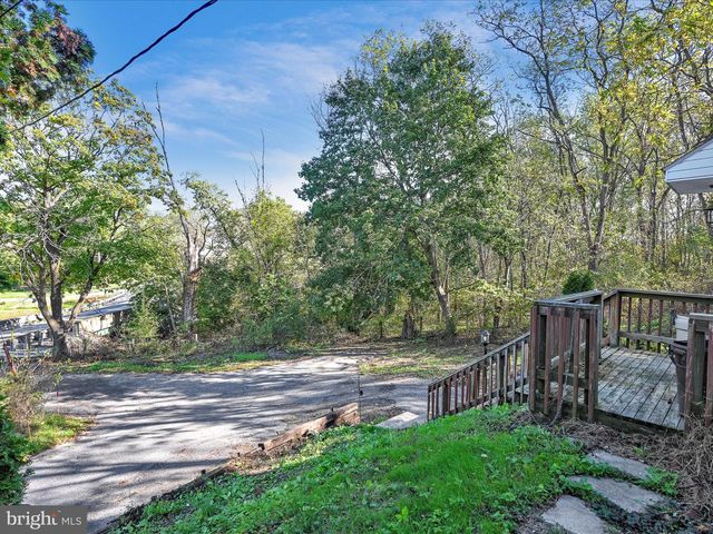 1734 THOMPSON AVE, Annville, PA 17003