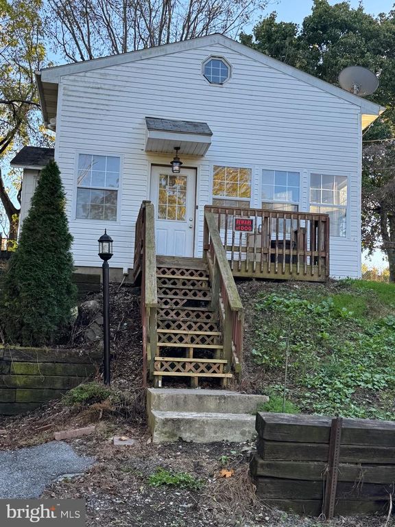 1734 THOMPSON AVE, Annville, PA 17003