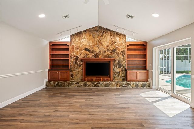 2869 WEATHERSFIELD COURT, Clearwater, FL 33761