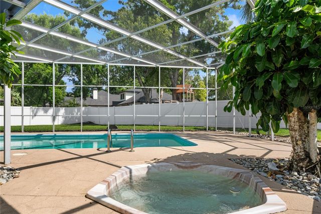 2869 WEATHERSFIELD COURT, Clearwater, FL 33761