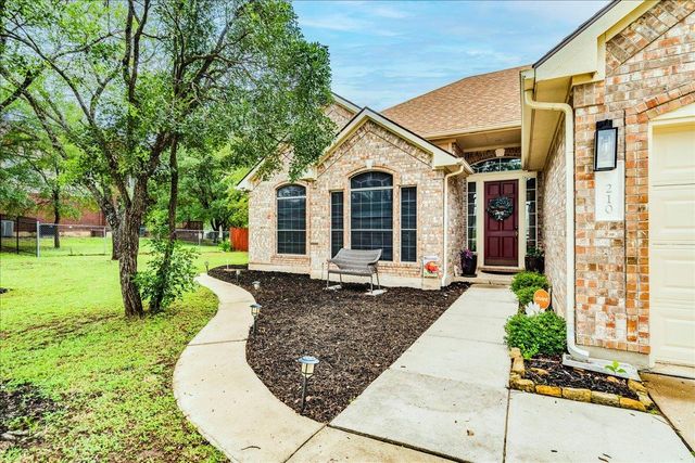 210 Meadow Woods DR, Kyle, TX 78640