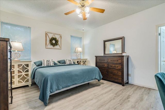210 Meadow Woods DR, Kyle, TX 78640