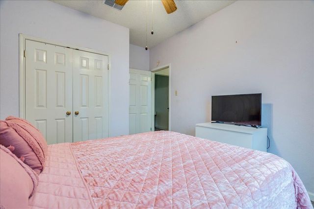 210 Meadow Woods DR, Kyle, TX 78640