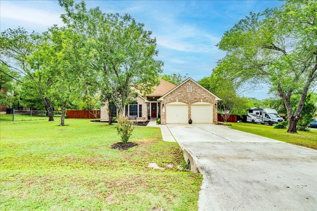 210 Meadow Woods DR, Kyle, TX 78640