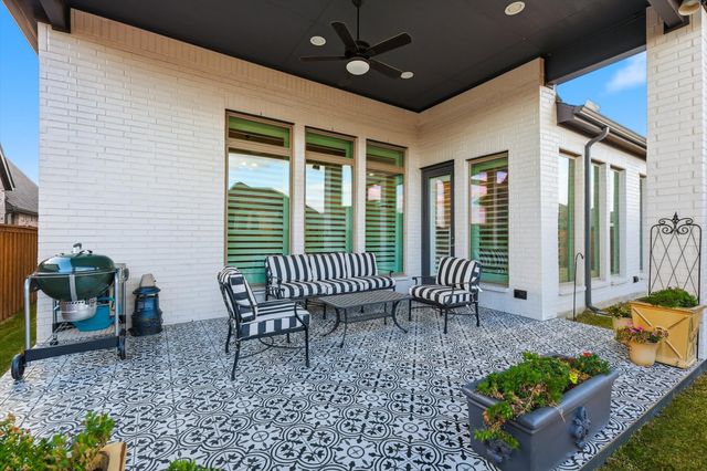 704 Pony Foot Drive, Little Elm, TX 75068