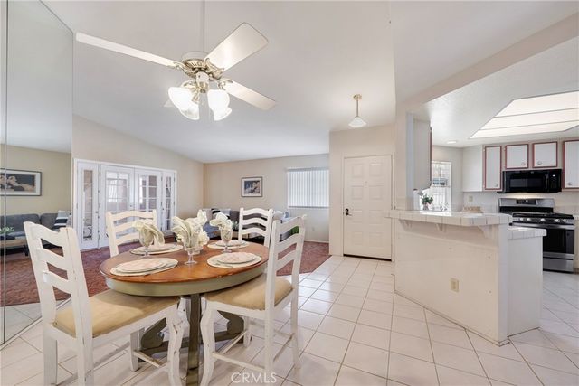 28285 Calle Lustrosos, Menifee, CA 92585